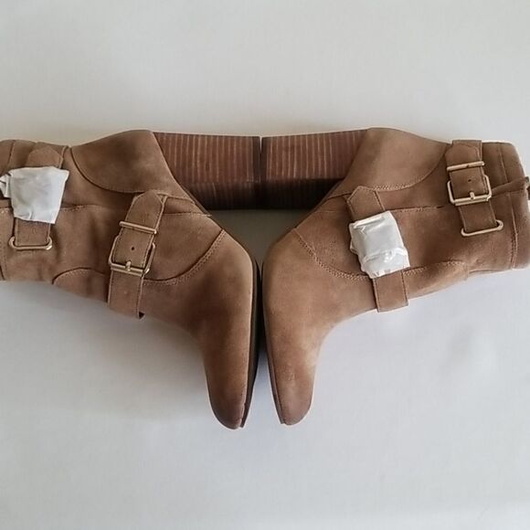 Vince Camuto Simlee Taupe Suede Bootie, NEW, SZ. 9 - Picture 6 of 9